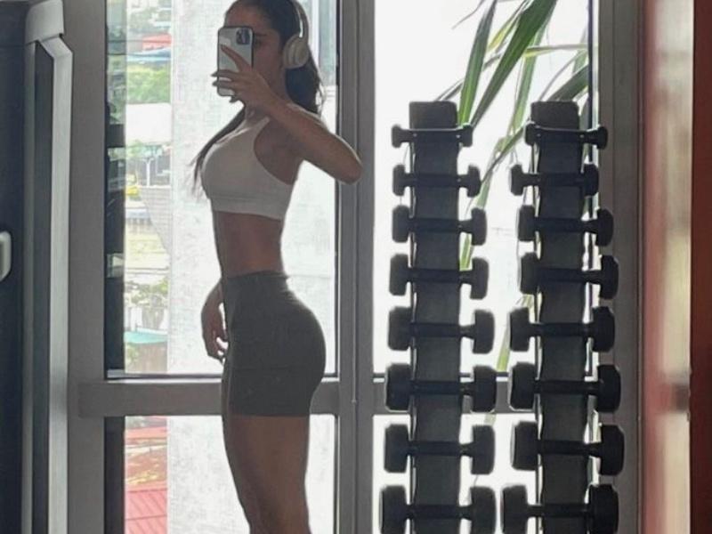 Ảnh gái xinh tập gym mông to