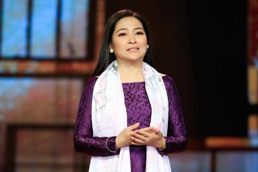 mc-quynh-huong-thay-loi-muon-noi-song-binh-yen-sau-khi-roi-showbiz-9