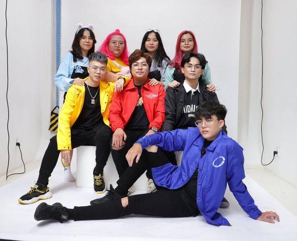 Có bao nhiêu thành viên trong Hero Team ?