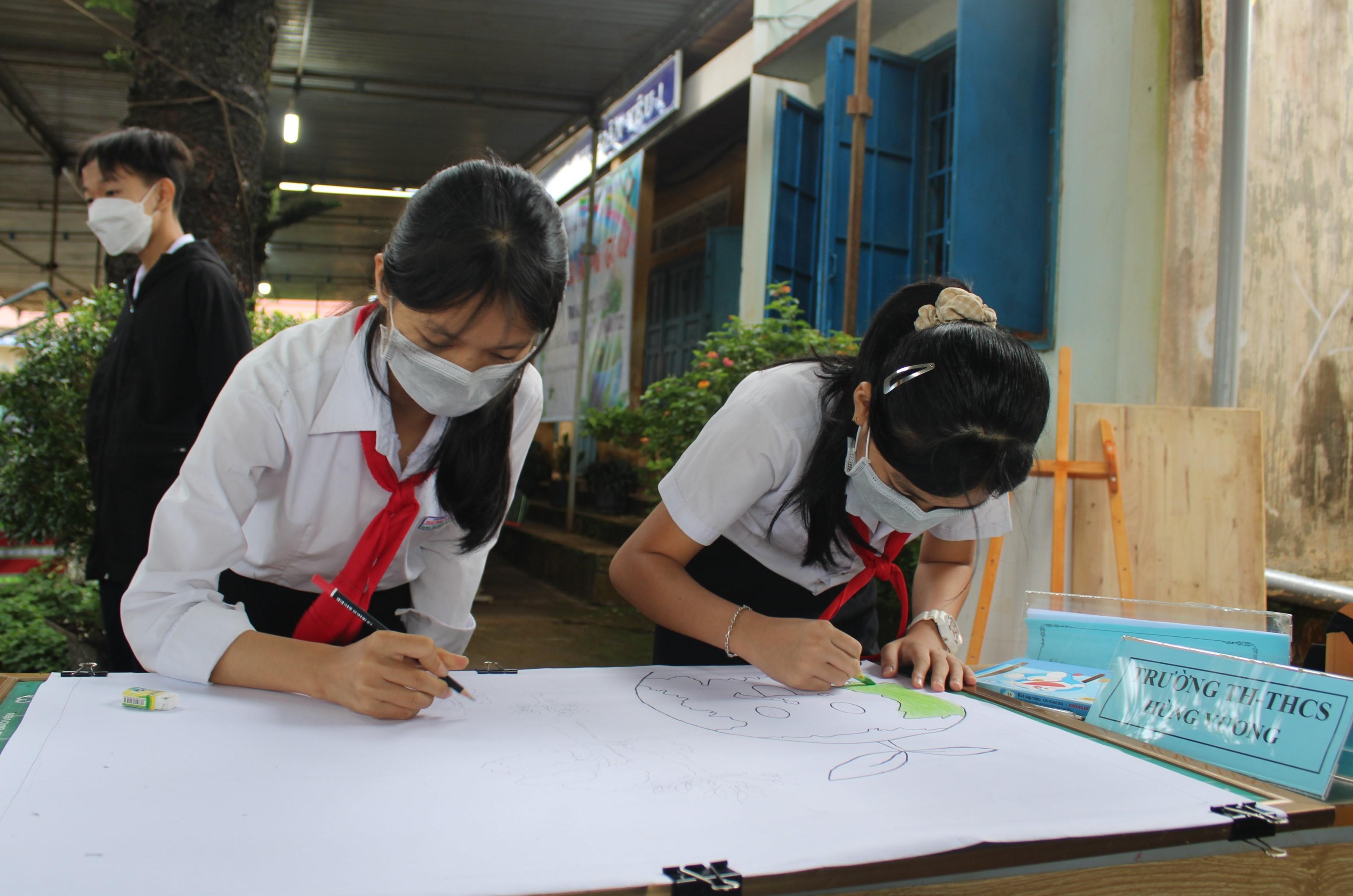 Hội thi vẽ tranh hoạt động trải nghiệm tuyên truyền, bảo vệ môi trường năm 2022 - Tin tức các sở, ban, ngành - Trang chủ