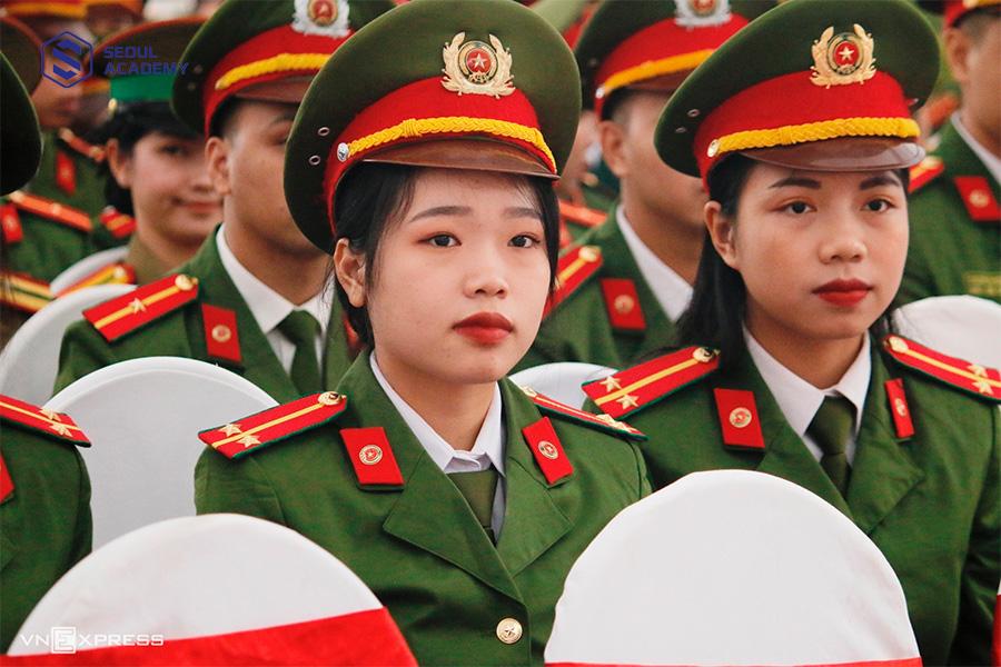 Thí sinh nữ có thể được xét tuyển thẳng ngành Công an