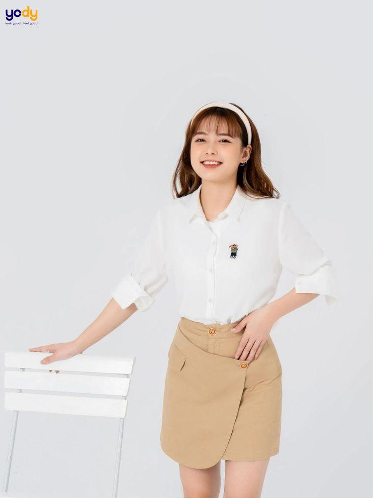 Nên lựa chọn áo sơ mi sáng màu để chụp ảnh 