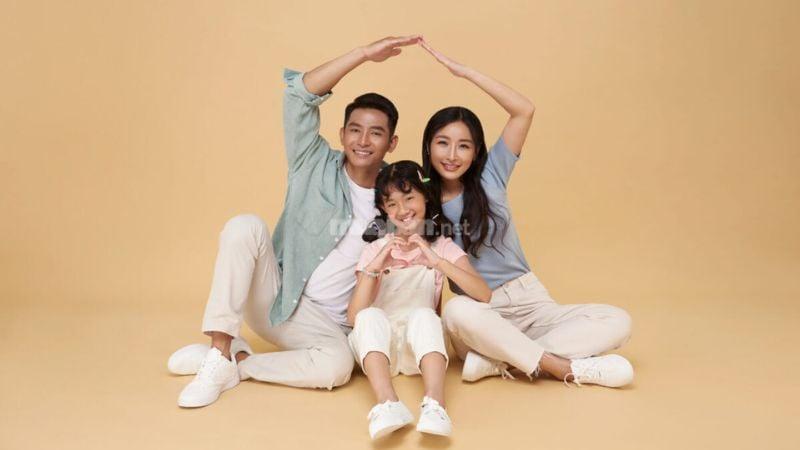 Cách hoá giải chụp ảnh 3 người đơn giản, ai cũng có thể thử