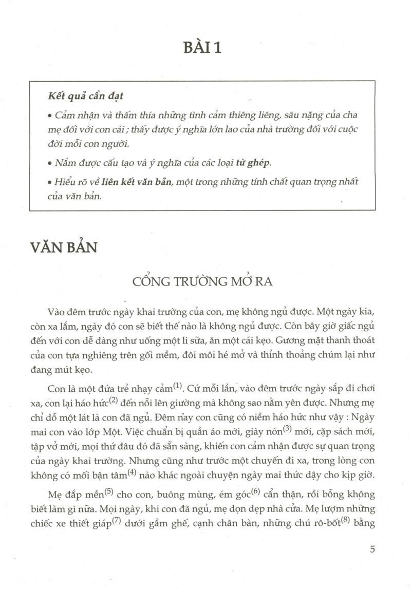 Cổng trường mở ra