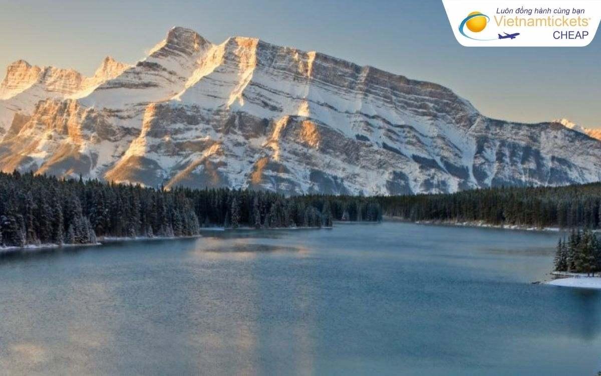 So sánh múi giờ Canada Toronto so với Việt Nam