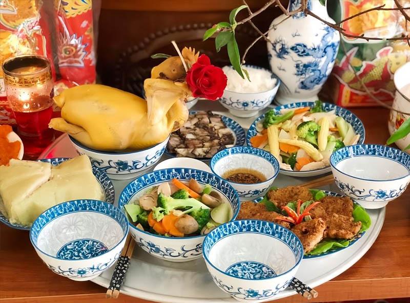 Cúng cơm ngày mùng 2 Tết