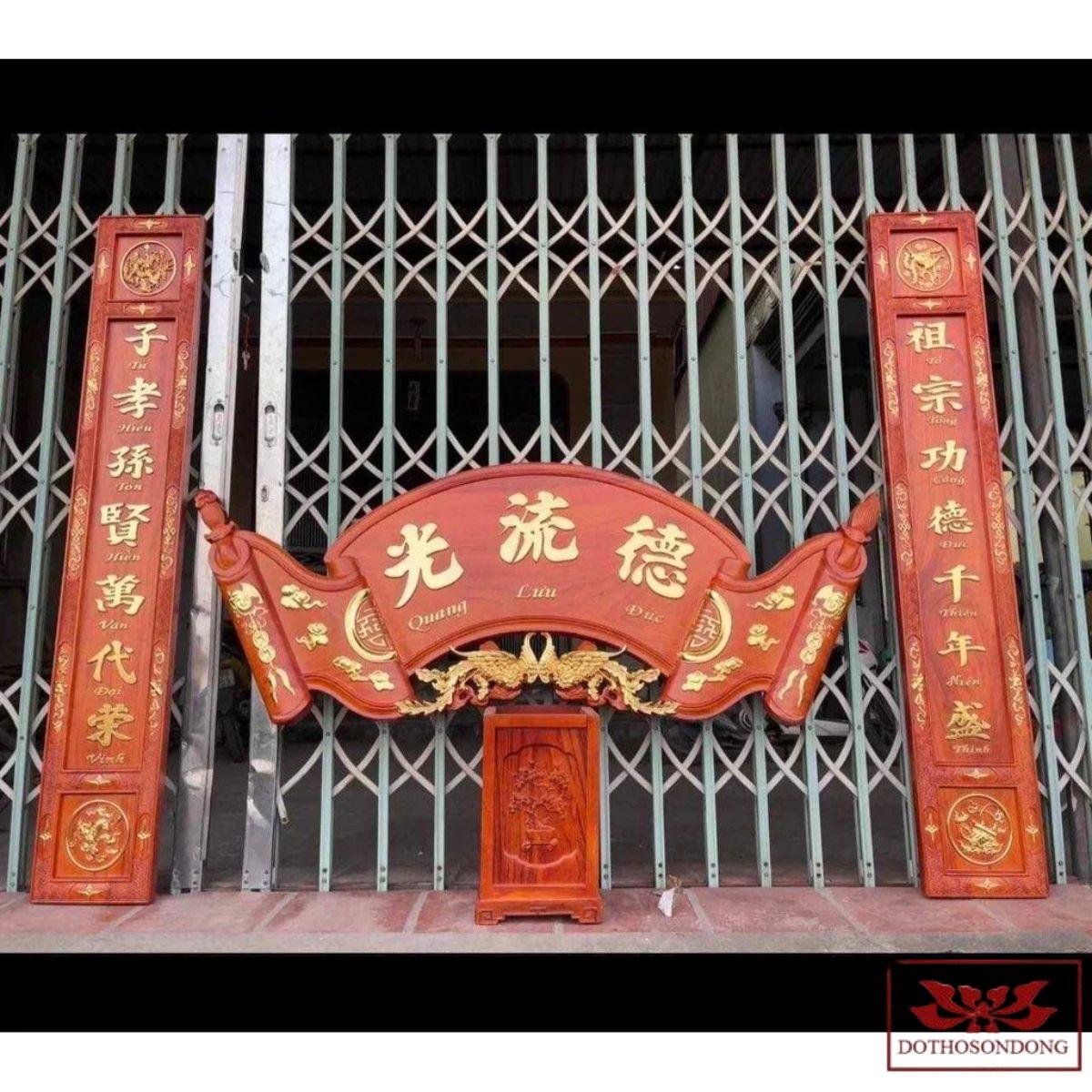 Một câu đối sẽ có hai vế đối xứng nhau