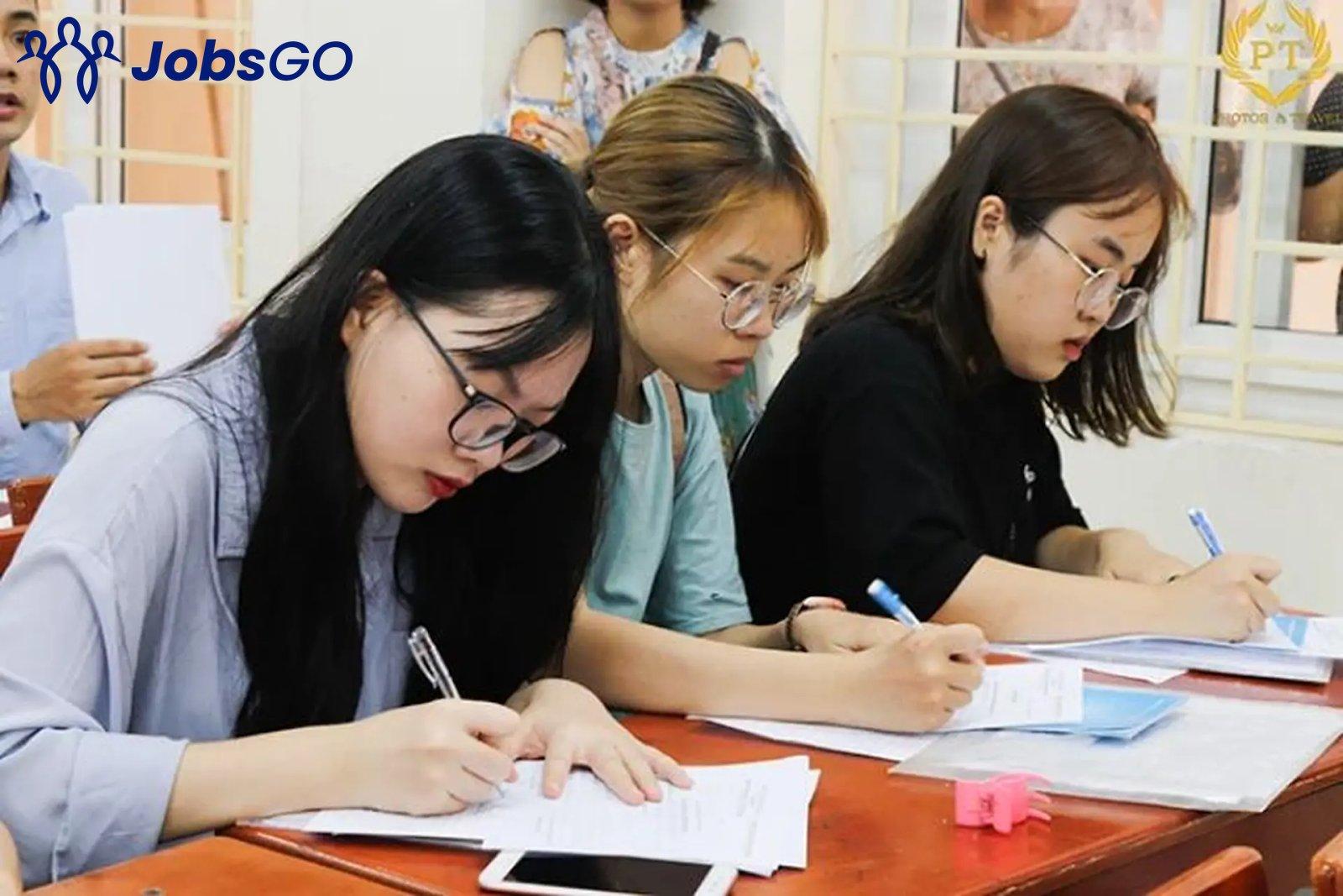 Chính trị học ra làm gì - image 1