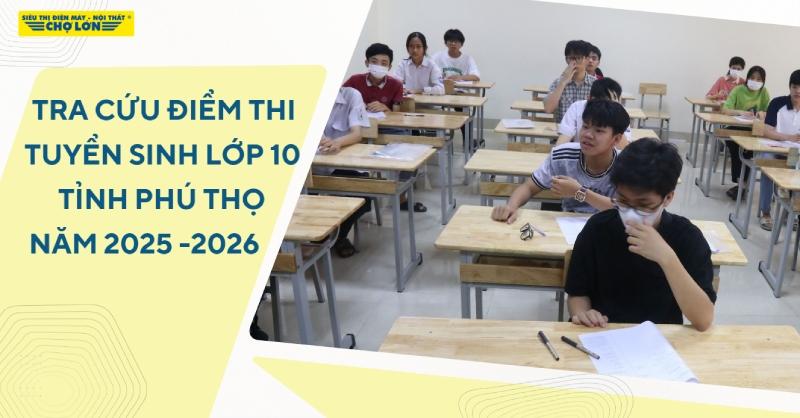 Các thí sinh làm bài thi