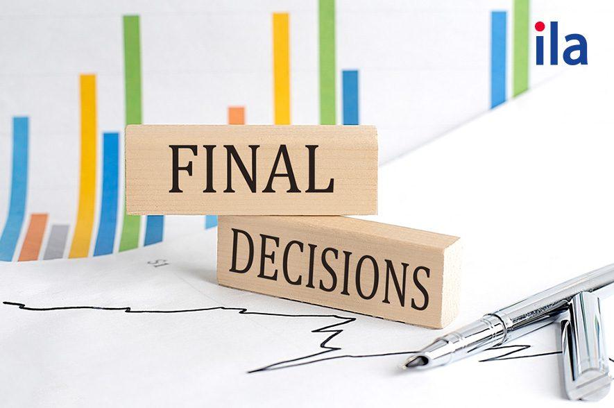 Make a decision + gì?