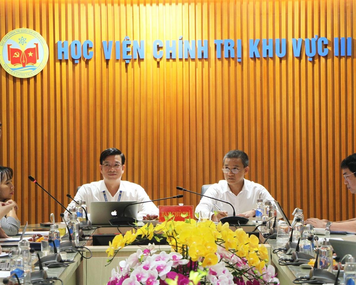 Tọa đàm khoa học: “Những đặc điểm mới của giai cấp công nhân Việt Nam hiện nay”