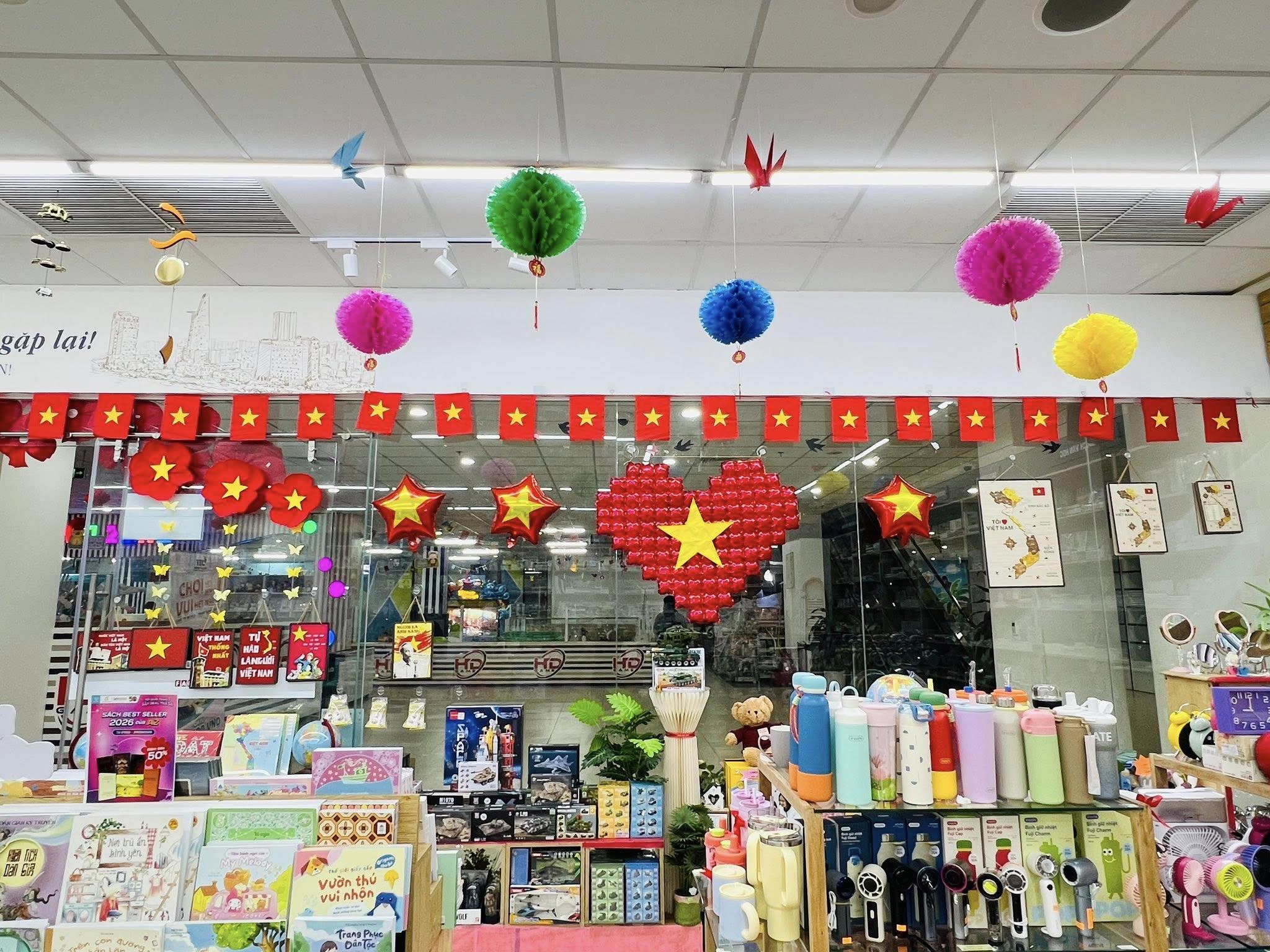 Lý do nên trang trí lớp học dịp 30/4 - 1/5