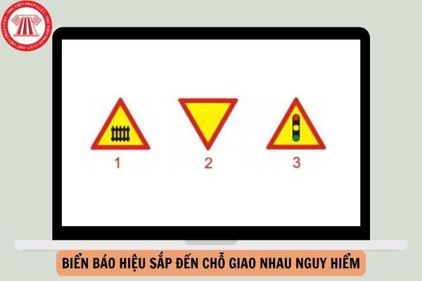 Biển cảnh báo giao nhau trước mắt