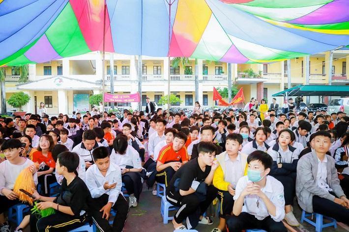 đánh giá Trường THPT Lương Khánh Thiện có tốt không