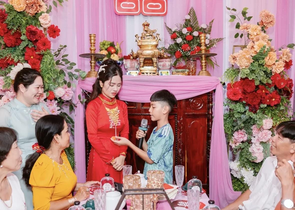 em trai tang vang cuoi anh 1