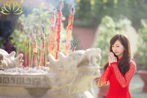 đến tháng có nên đi chùa