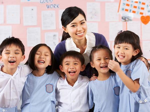 Viết bài văn biểu cảm về thầy cô dài
