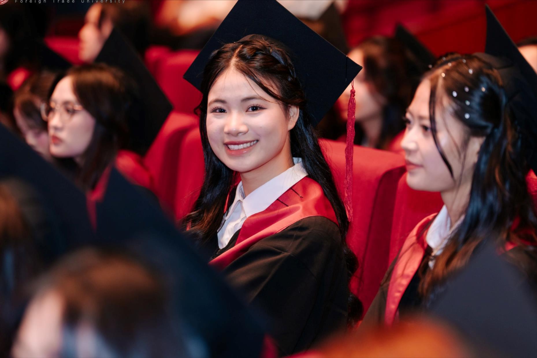 Sinh viên một trường đại học tại Hà Nội trong lễ tốt nghiệp.