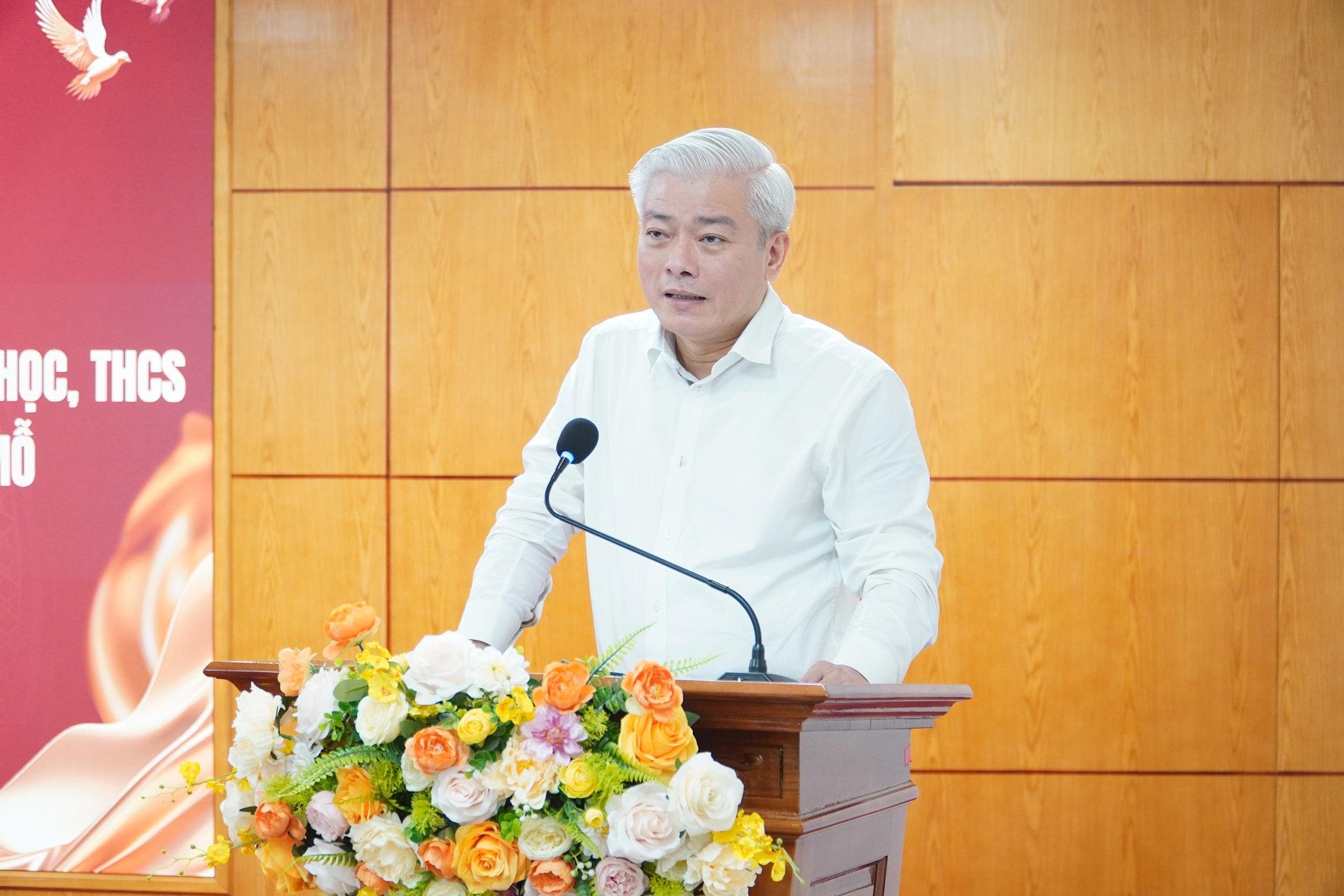 Bí thư Đảng ủy, Chủ tịch HĐND phường Đại Mỗ Mai Trọng Thái phát biểu chỉ đạo tại hội nghị. Ảnh: PV