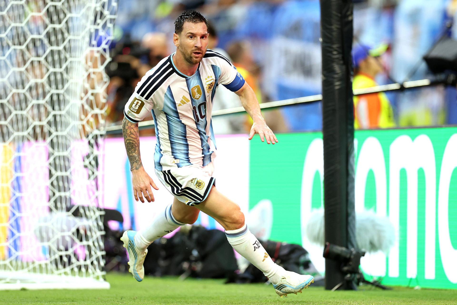 Messi Argentina Cape Verde 2.jpg